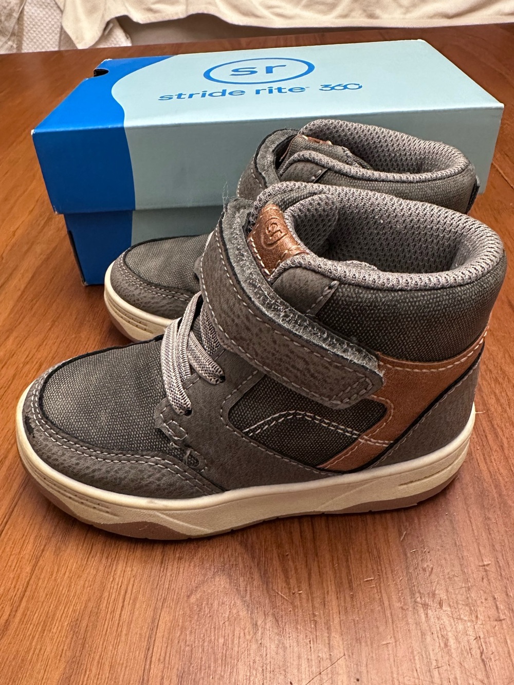 Stride Rite Toddler Colby High-Top Sneakers - Sz 7